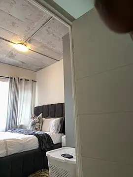 slimcateee online show from 04/22/26, 08:54