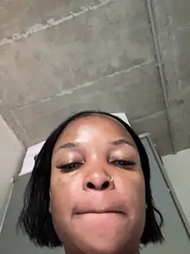 Snapshot of slimcateee chatting on 02/10/26, 04:06 slimcateee online show from 02/10/26, 04:06