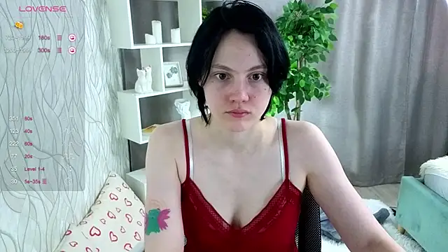 Snapshot of MaryCoopeer chatting on 09/20/25, 05:12 MaryCoopeer online show from 09/20/25, 05:12