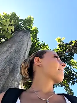 emma4xxx online show from 04/04/26, 08:59