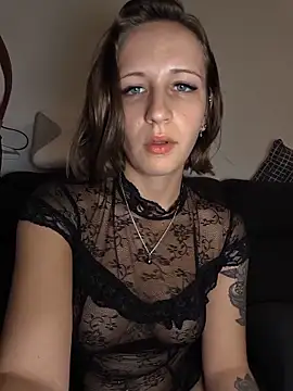 emma4xxx online show from 06/03/26, 08:46