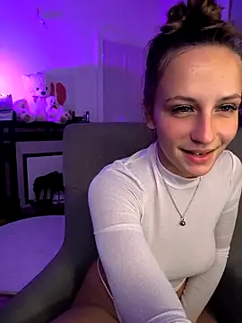 emma4xxx online show from 03/18/25, 08:16