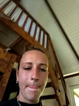 emma4xxx online show from 02/25/25, 08:00