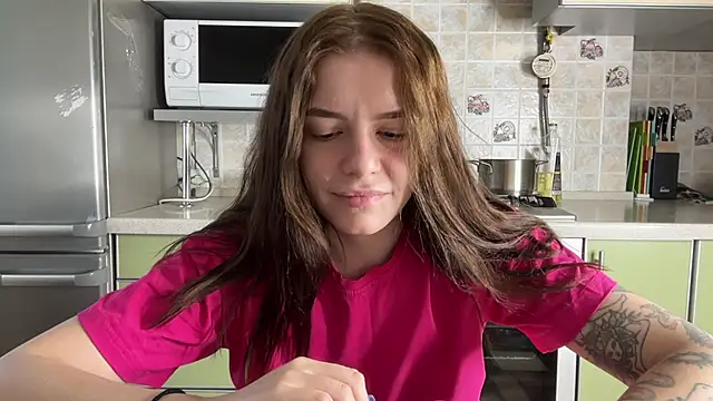 mia   mi online show from 02/21/25, 02:06