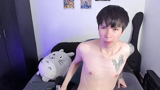 Snapshot of Aventure_Twinks chatting on 10/07/25, 05:36 Aventure Twinks online show from 10/07/25, 05:36
