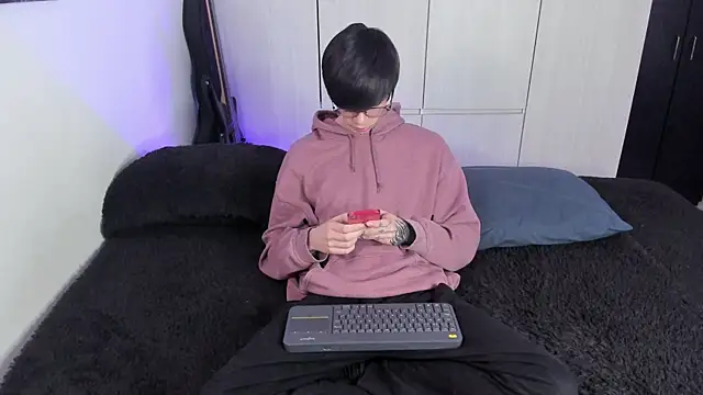 Snapshot of Aventure_Twinks chatting on 01/29/25, 05:24 Aventure Twinks online show from 01/29/25, 05:24