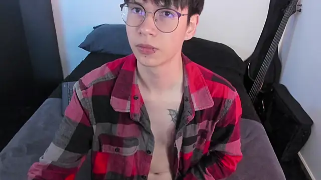 Aventure Twinks online show from 06/25/26, 05:12