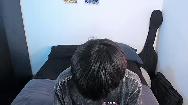 Snapshot of Aventure_Twinks chatting on 02/22/26, 01:52 Aventure Twinks online show from 02/22/26, 01:52