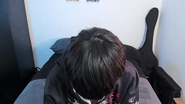 Snapshot of Aventure_Twinks chatting on 03/29/26, 02:24 Aventure Twinks online show from 03/29/26, 02:24