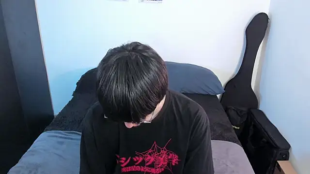 Snapshot of Aventure_Twinks chatting on 04/22/26, 09:32 Aventure Twinks online show from 04/22/26, 09:32
