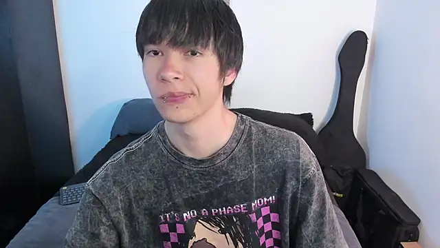 Snapshot of Aventure_Twinks chatting on 04/06/26, 09:16 Aventure Twinks online show from 04/06/26, 09:16