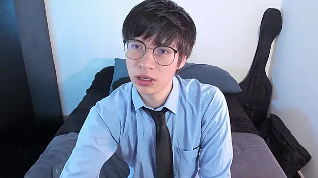 Snapshot of Aventure_Twinks chatting on 03/07/26, 09:20 Aventure Twinks online show from 03/07/26, 09:20