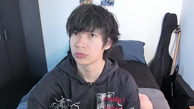 Snapshot of Aventure_Twinks chatting on 05/10/26, 12:25 Aventure Twinks online show from 05/10/26, 12:25