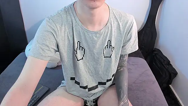 Snapshot of Aventure_Twinks chatting on 02/02/26, 09:47 Aventure Twinks online show from 02/02/26, 09:47