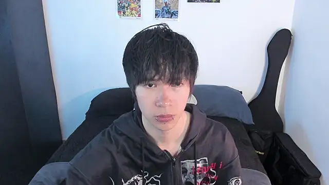 Snapshot of Aventure_Twinks chatting on 04/18/26, 11:27 Aventure Twinks online show from 04/18/26, 11:27