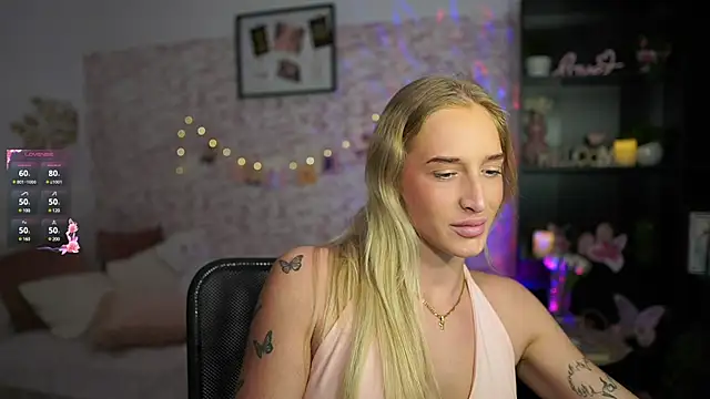 Nicolette  Shea  online show from 03/07/25, 12:12