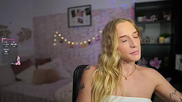 Nicolette  Shea  online show from 02/27/25, 05:05