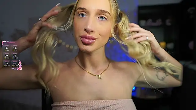 Nicolette  Shea  online show from 03/14/25, 09:14