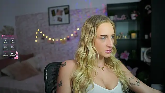 Nicolette  Shea  online show from 02/18/25, 01:55