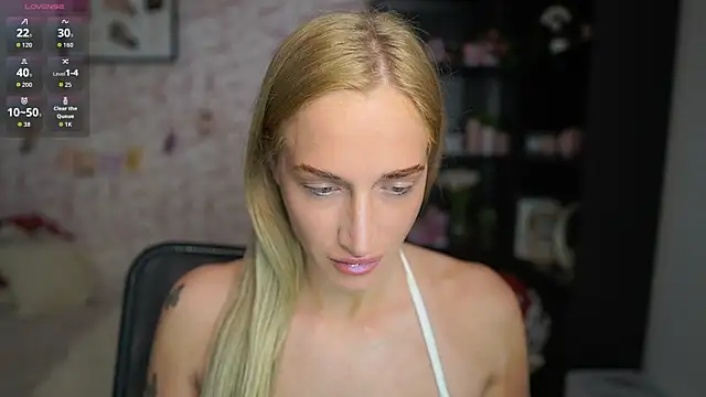 Snapshot of Nicolette__Shea_ chatting on 02/07/26, 08:22 Nicolette Shea online show from 02/07/26, 08:22
