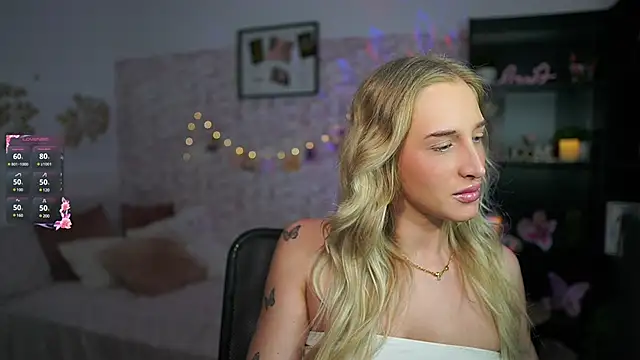 Nicolette  Shea  online show from 03/09/25, 01:59