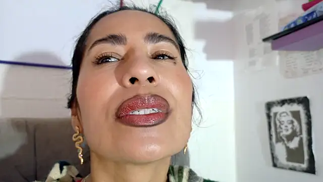 fantasty nylon online show from 11/13/25, 11:47