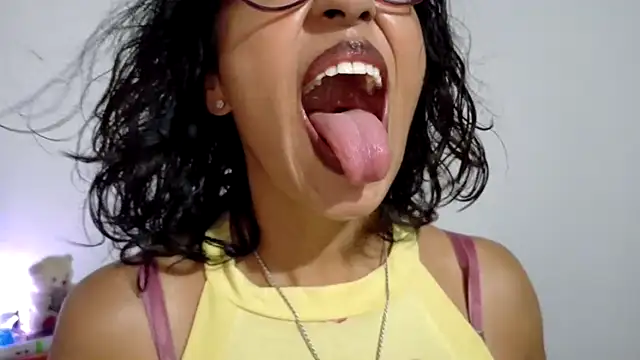 fantasty nylon online show from 04/16/26, 09:39