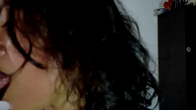 Snapshot of fantasty_nylon chatting on 02/04/26, 09:32 fantasty nylon online show from 02/04/26, 09:32