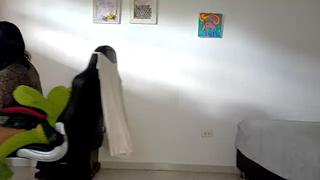 fantasty nylon online show from 05/18/26, 04:12