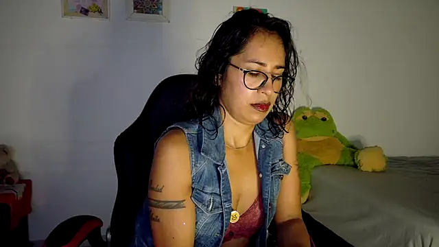 fantasty nylon online show from 05/19/26, 11:01