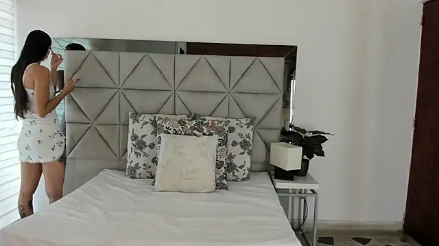 nina pons online show from 09/10/25, 07:57