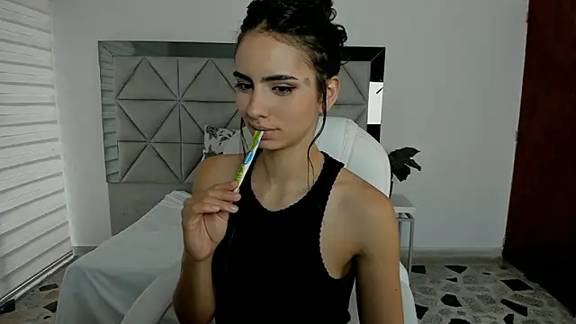 nina pons online show from 03/07/25, 09:48