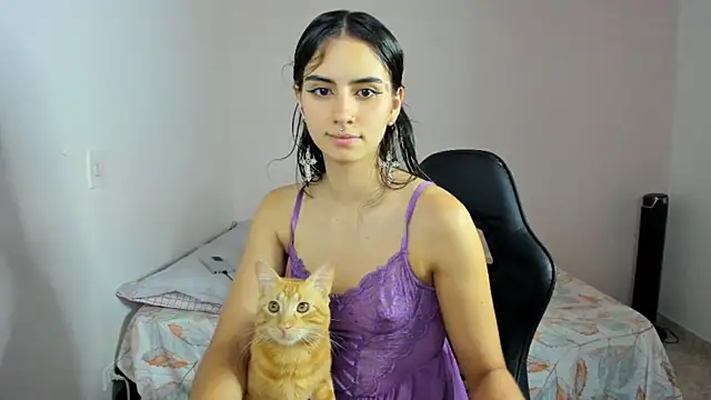 nina pons online show from 04/16/26, 08:42