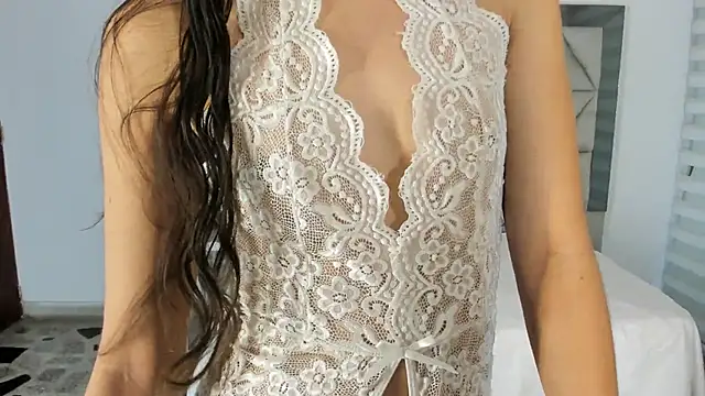 nina pons online show from 10/29/25, 10:42