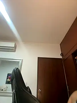 ZarahEvans online show from 10/30/25, 07:55