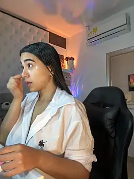 ZarahEvans online show from 11/08/25, 07:17