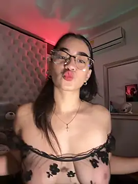 ZarahEvans online show from 12/01/25, 08:21