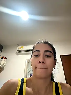 ZarahEvans online show from 10/31/25, 08:49