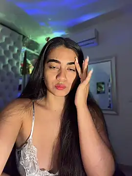 Snapshot of ZarahEvans chatting on 05/04/26, 07:39 ZarahEvans online show from 05/04/26, 07:39