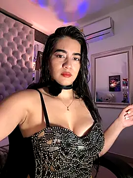 ZarahEvans online show from 11/01/25, 03:39