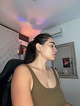 Snapshot of ZarahEvans chatting on 10/16/25, 04:15 ZarahEvans online show from 10/16/25, 04:15