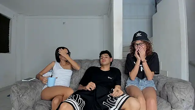 slimteenwet online show from 02/13/26, 05:29