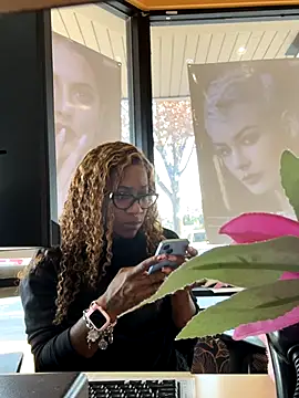 VixenCapri online show from 11/24/25, 02:39