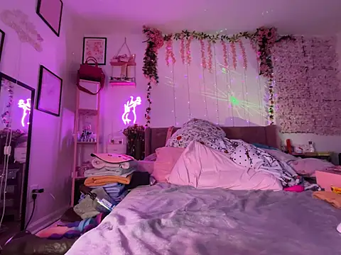 VixenCapri online show from 02/11/26, 10:09