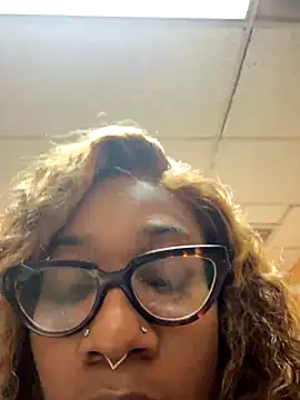 VixenCapri online show from 11/19/25, 03:34