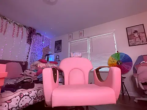 VixenCapri online show from 10/26/25, 06:52