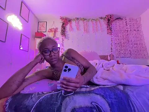 VixenCapri online show from 12/03/25, 04:13