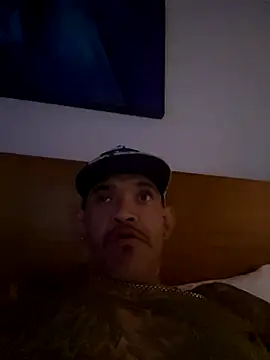 RoodoggXL online show from 11/11/25, 06:47