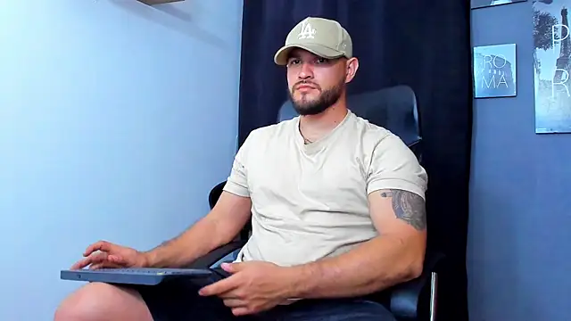 AndrewDiaz online show from 12/01/25, 04:02