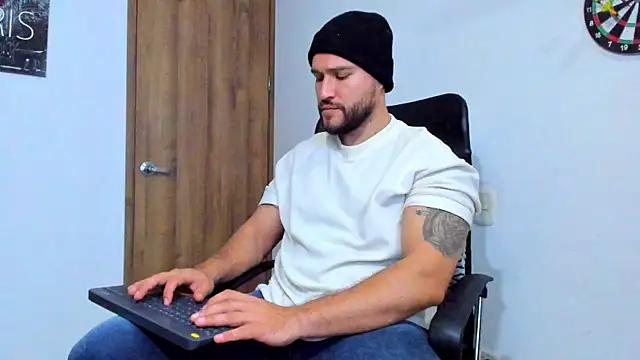 AndrewDiaz online show from 10/11/25, 04:13